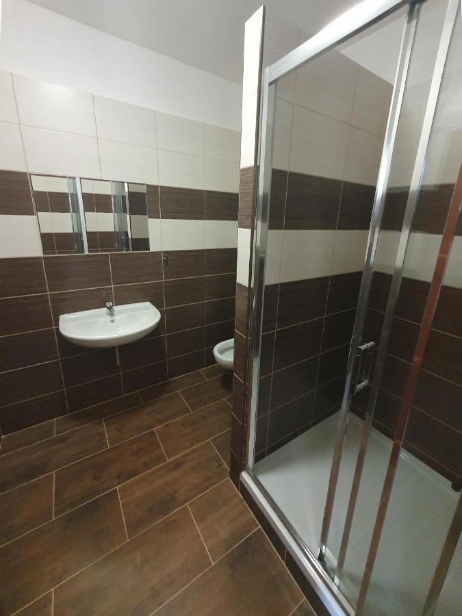 Hrusicka Restaurace A Penzion Hrusice Zewnętrze zdjęcie