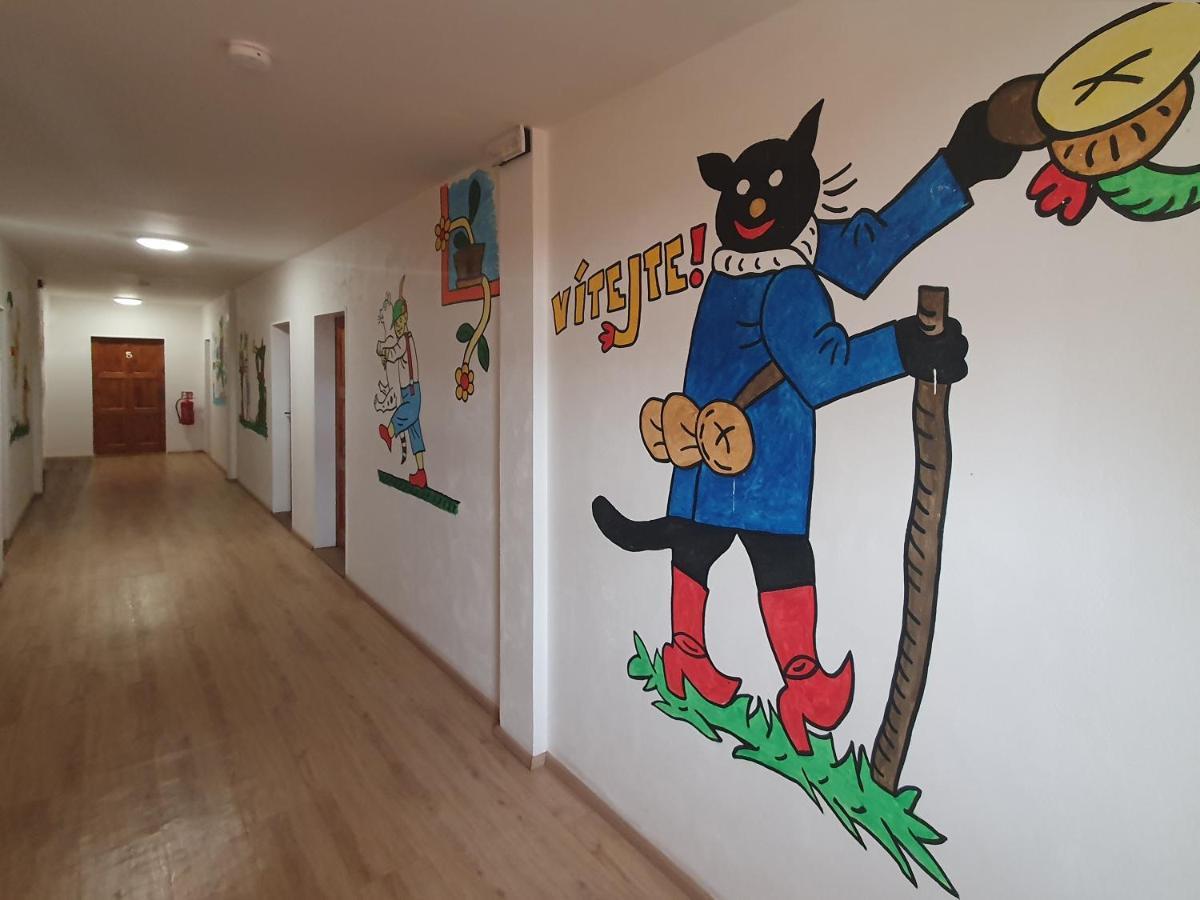 Hrusicka Restaurace A Penzion Hrusice Zewnętrze zdjęcie
