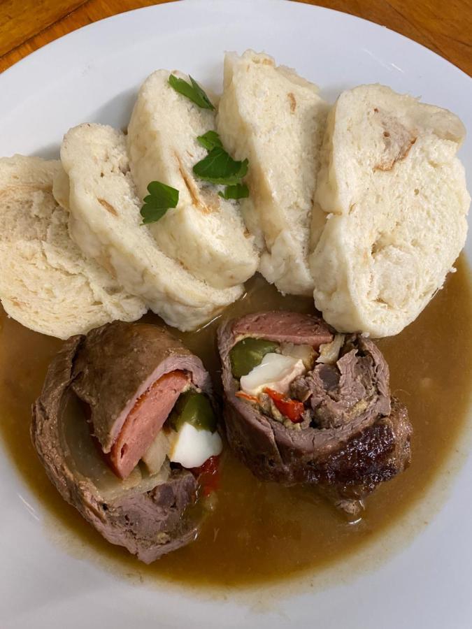 Hrusicka Restaurace A Penzion Hrusice Zewnętrze zdjęcie
